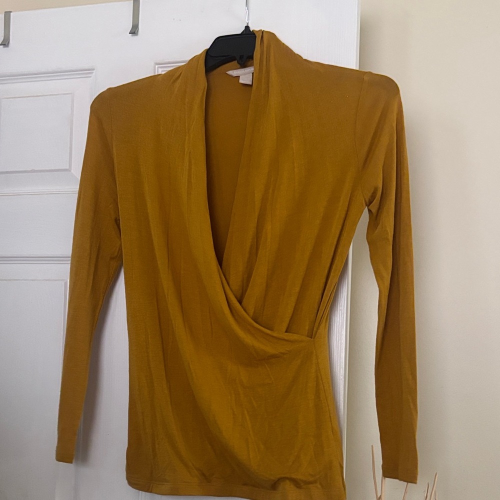Banana Republic Golden Long Sleeve Top